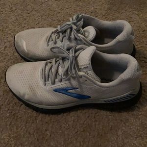 Men’s Brooks Adrenaline GTS running shoes size 8.5